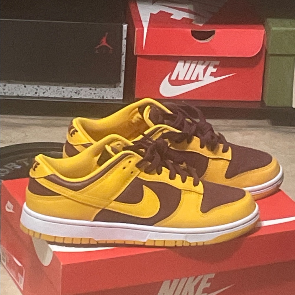 Nike shoes 9.5 men